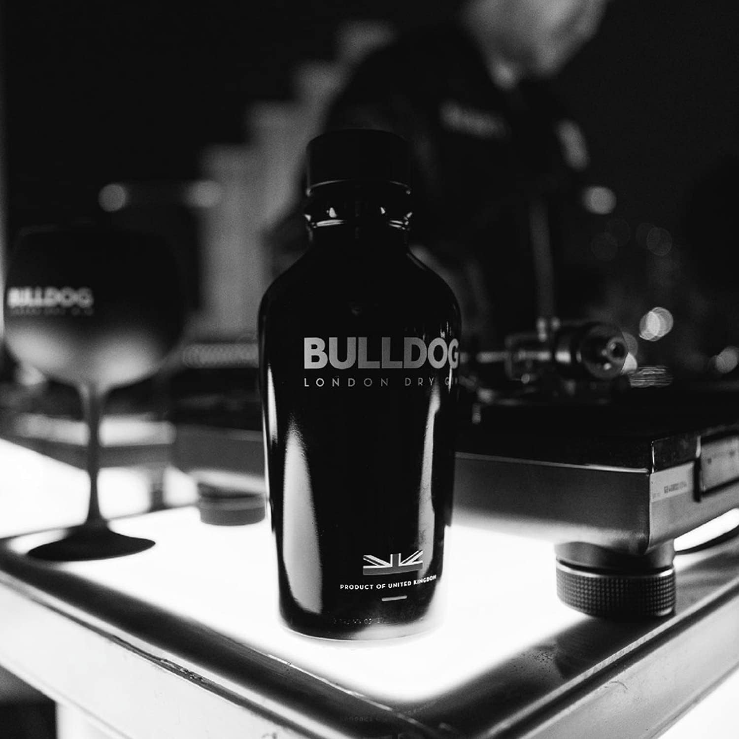 bulldog-london-dry-gin-0-7-l-40-vol-premium-gin-mit-12-botanicals-1-flasche image 2