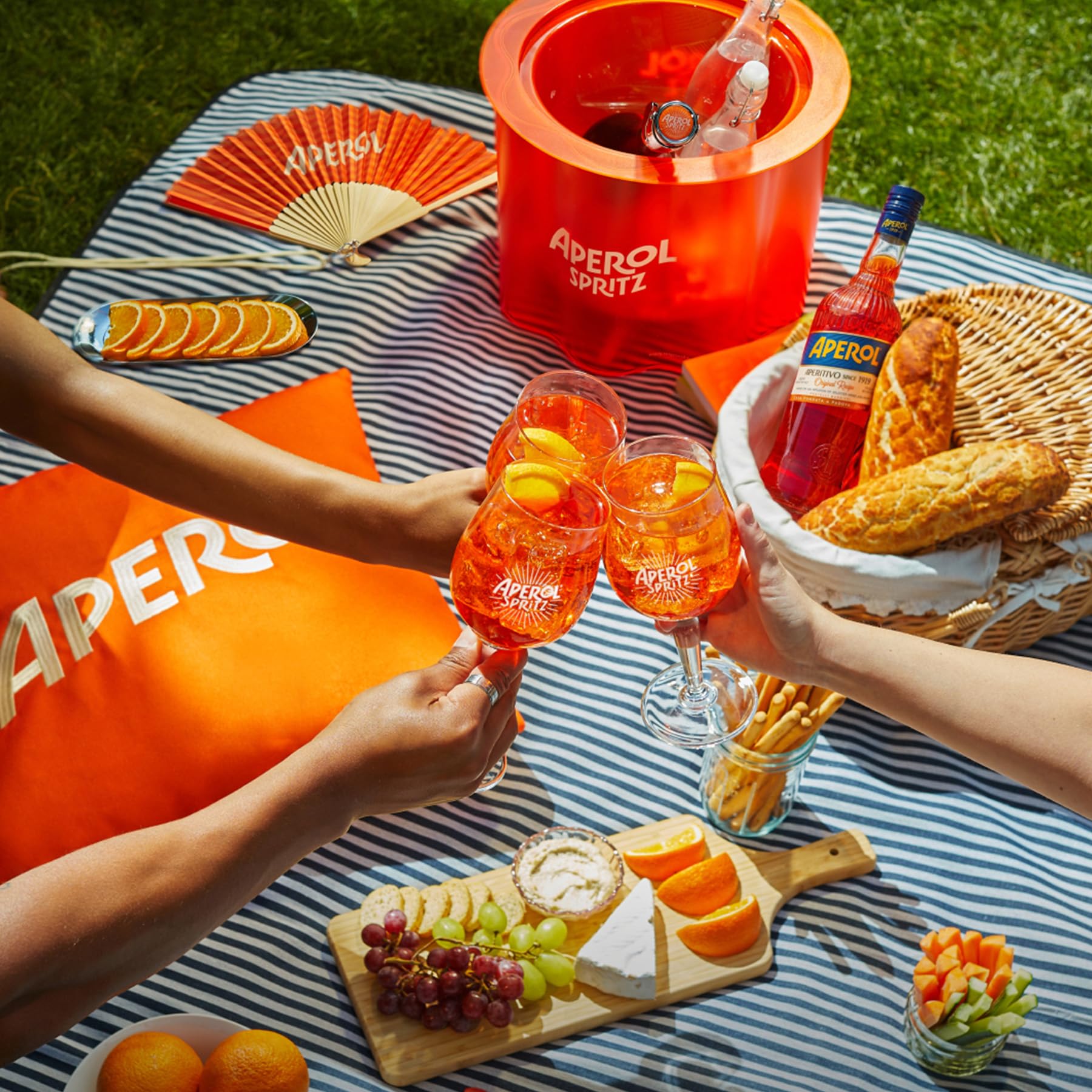 aperol-aperitif-0-7l-italienischer-klassiker-f-r-spritz image 7