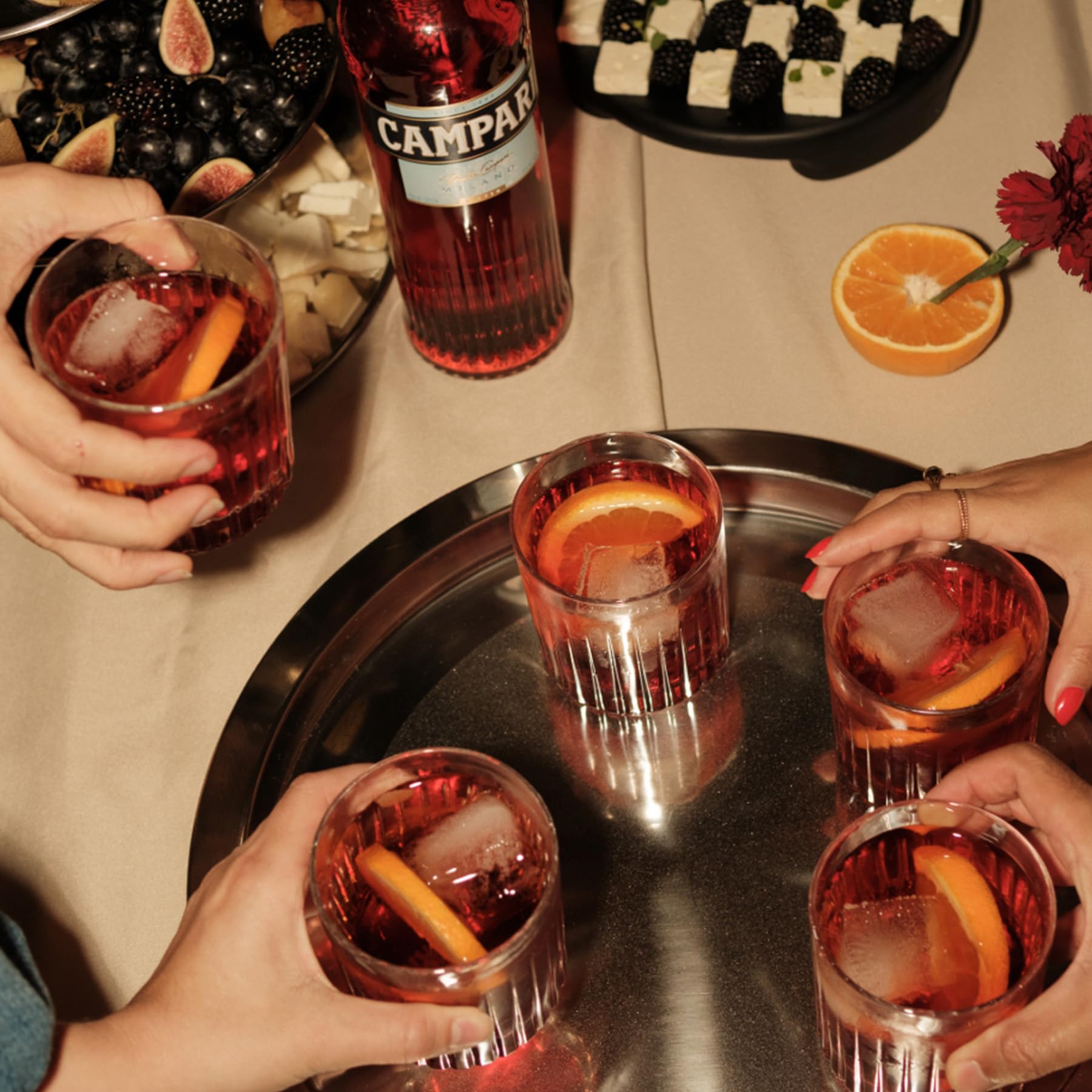 campari-negroni-bundle-cocktail-set-3-flaschen-mit-gin-vermouth image 3