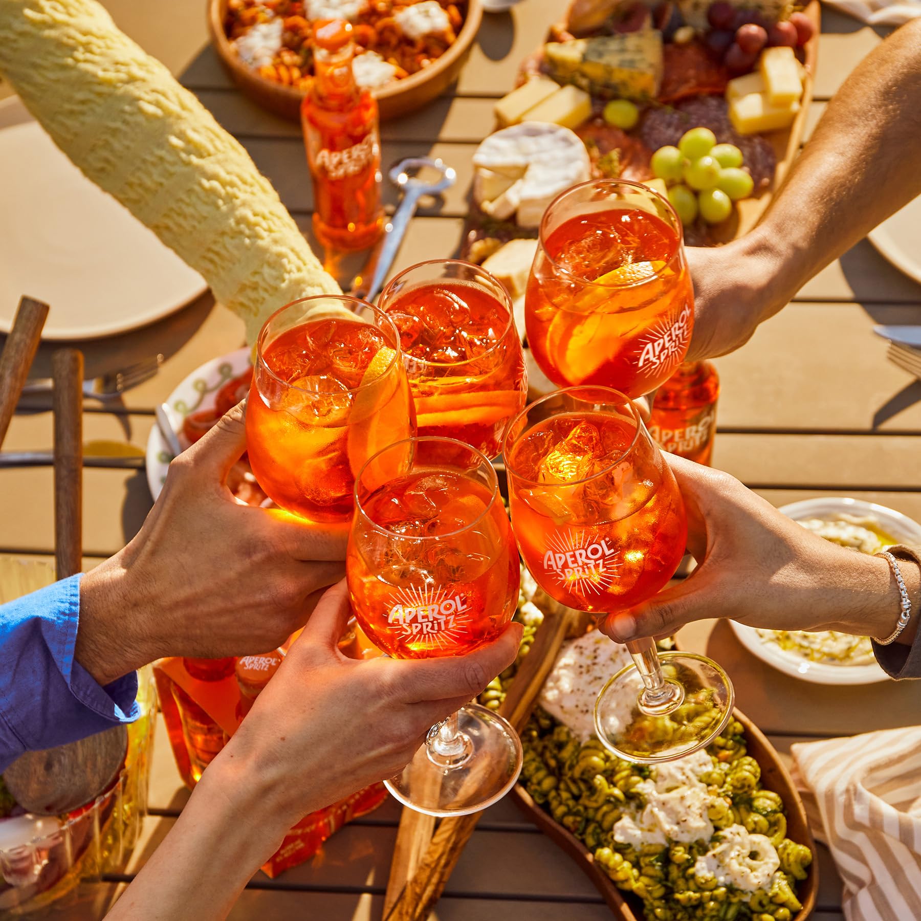 campari-picknick-bundle-aperol-spritz-3x0-2l-crodino-8x98ml image 7